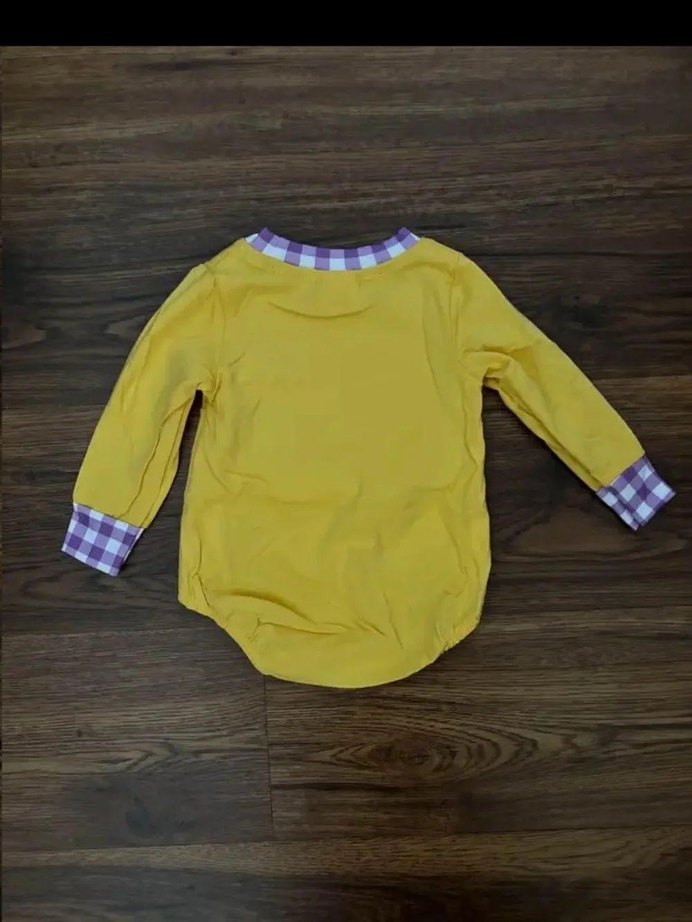 N/A soft yellow